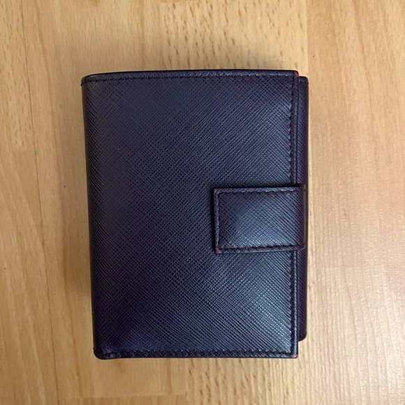 Salvatore Ferragamo Wallet Designer Vara Ribbon Safiano Leather Gold Hardware - Picture 3 of 3